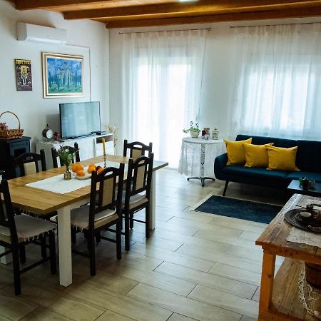Apartment Village House Ravno Bagian luar foto